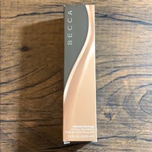 BECCA ultimate coverage 24 Hour Foundation